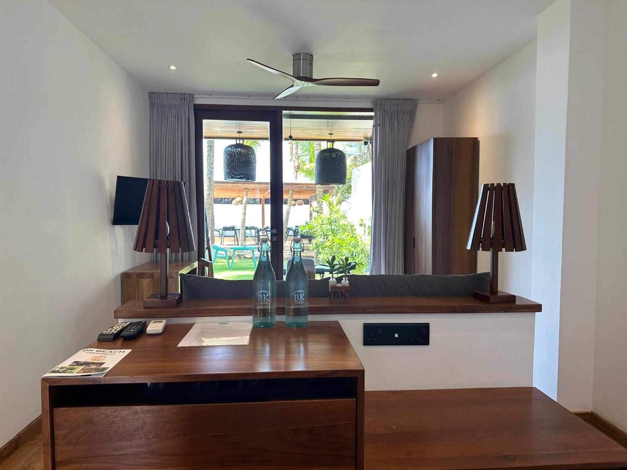 Bk Beach Boutique Hotel - Хикадува Екстериор снимка