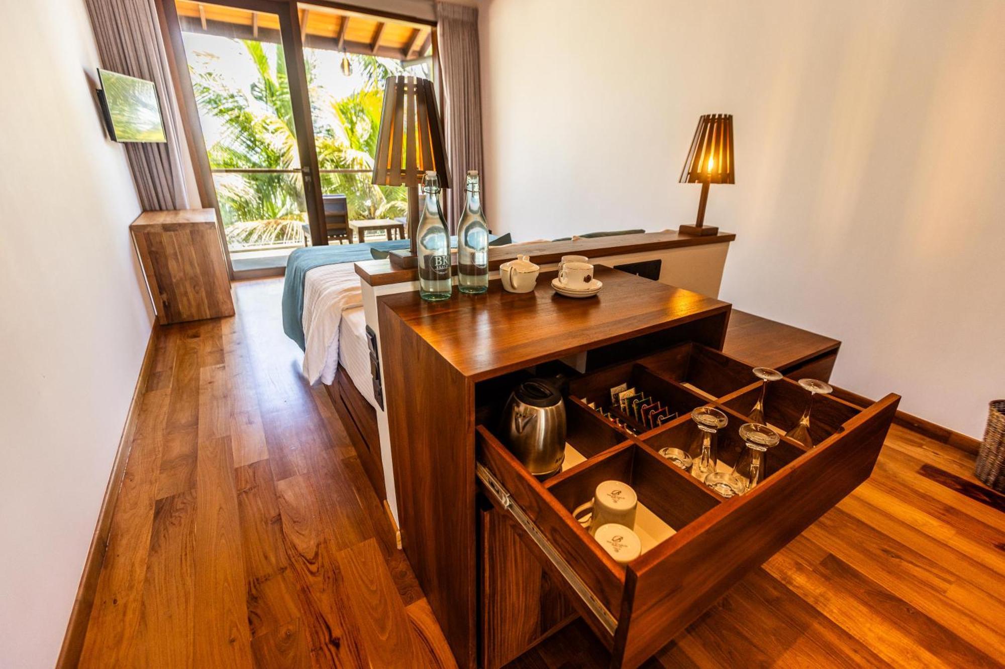 Bk Beach Boutique Hotel - Хикадува Екстериор снимка